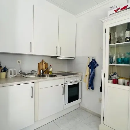 Sunny, South-facing & Welcoming Дом отдыха Аликанте