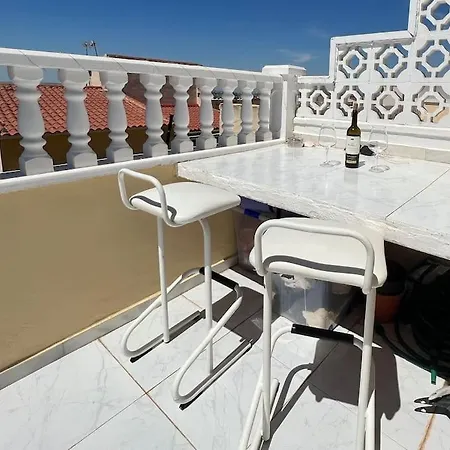 Sunny, South-facing & Welcoming Дом отдыха *